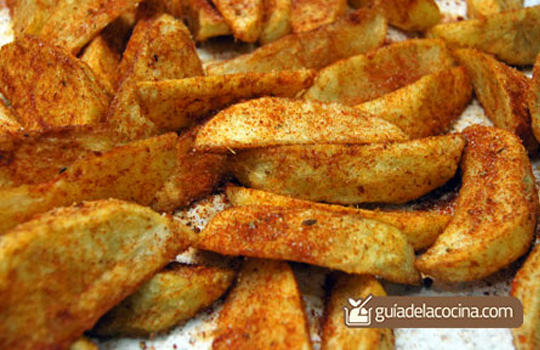 Patatas fritas con pimentón picante